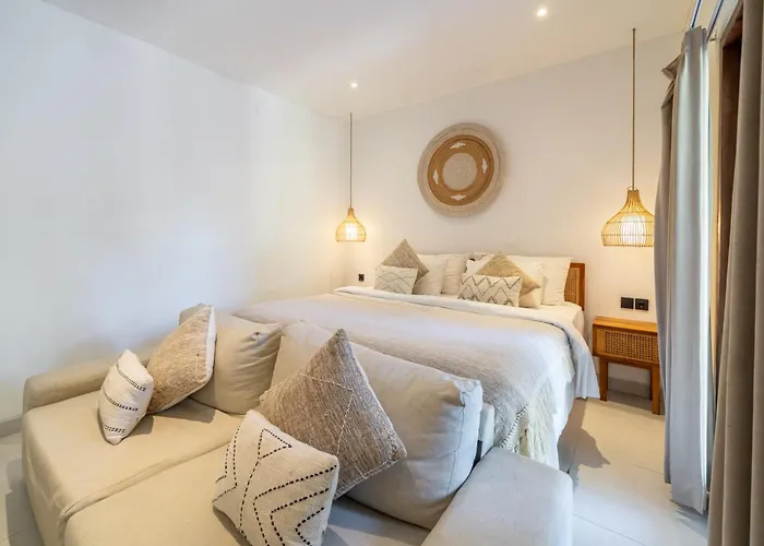 Tuluscoliving 4 Bedrooms And 4 Bathroom Villa
